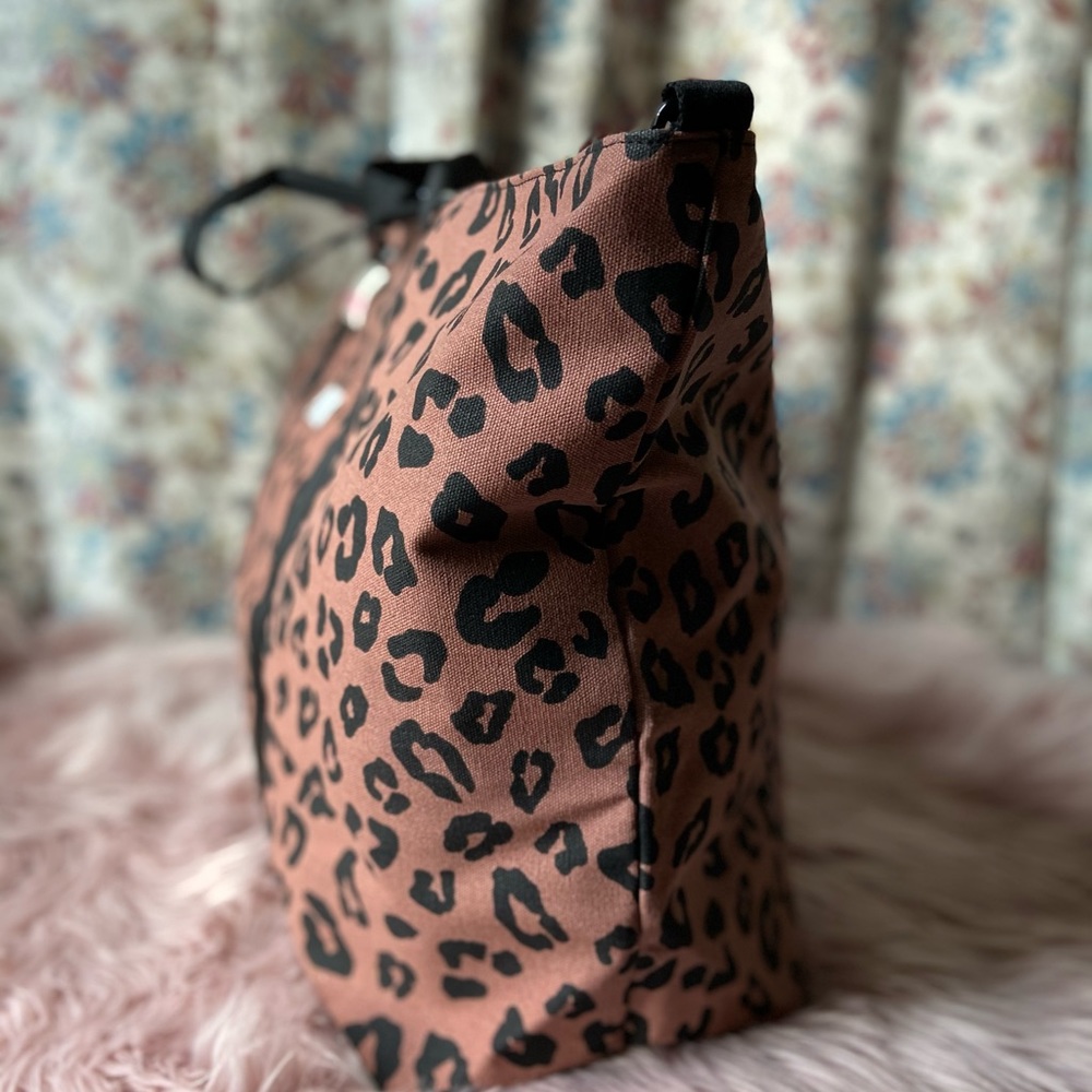Pink VS weekender canvas tote - Picture 3 of 7